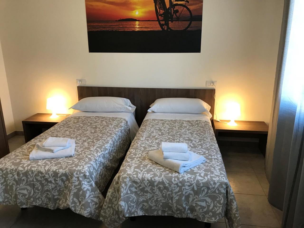 Hotel Bed & Bike Чезена Экстерьер фото